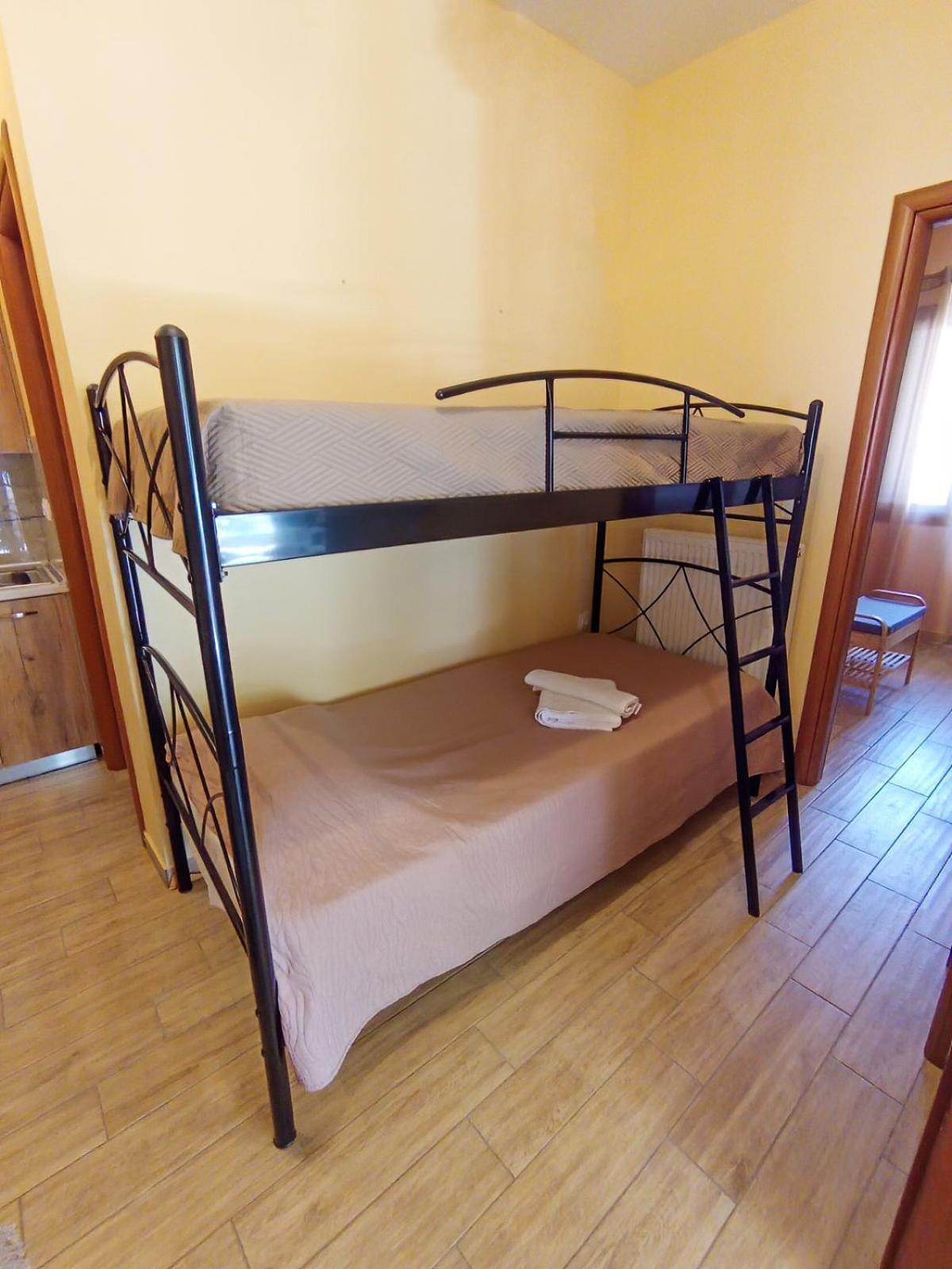 Helen'S Home Милина Екстериор снимка